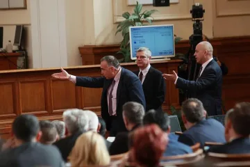 Депутатите гледат Изборния кодекс