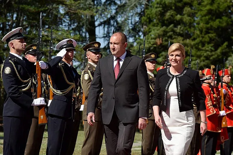 Радев и Китарович искат въздушна линия от Китай