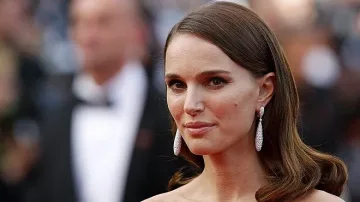 Натали Портман ще е Бога на гръмотевиците в Тор 4