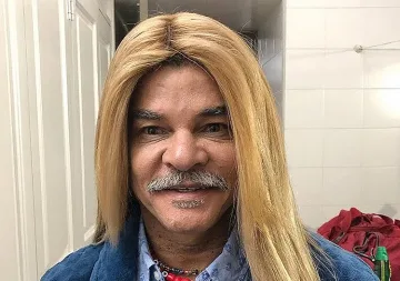 Валдерама си изправи косата
