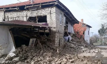 Плашат с трусове над 7 по Рихтер в Турция