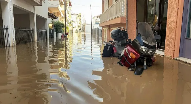 В Гърция е страшно, няколко области са под вода