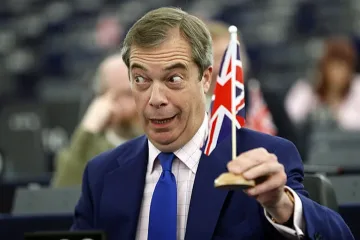 Найджъл Фараж не ще Урсула фон дер Лайен