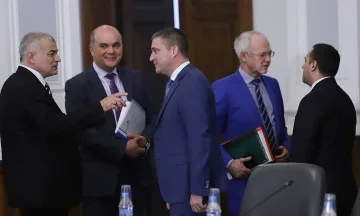Тристранката удари тесла на социални идеи на БСП