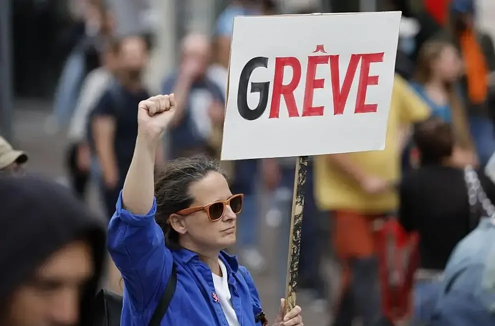 Напрежение във Франция. Властите на тръни