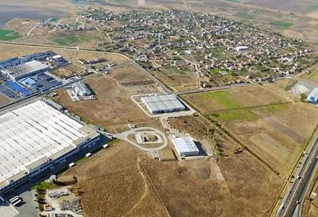 Нов завод преобразява наш град. Реки от пари