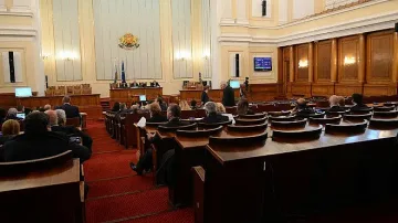 Липса на кворум провали дебата за е-гласуването