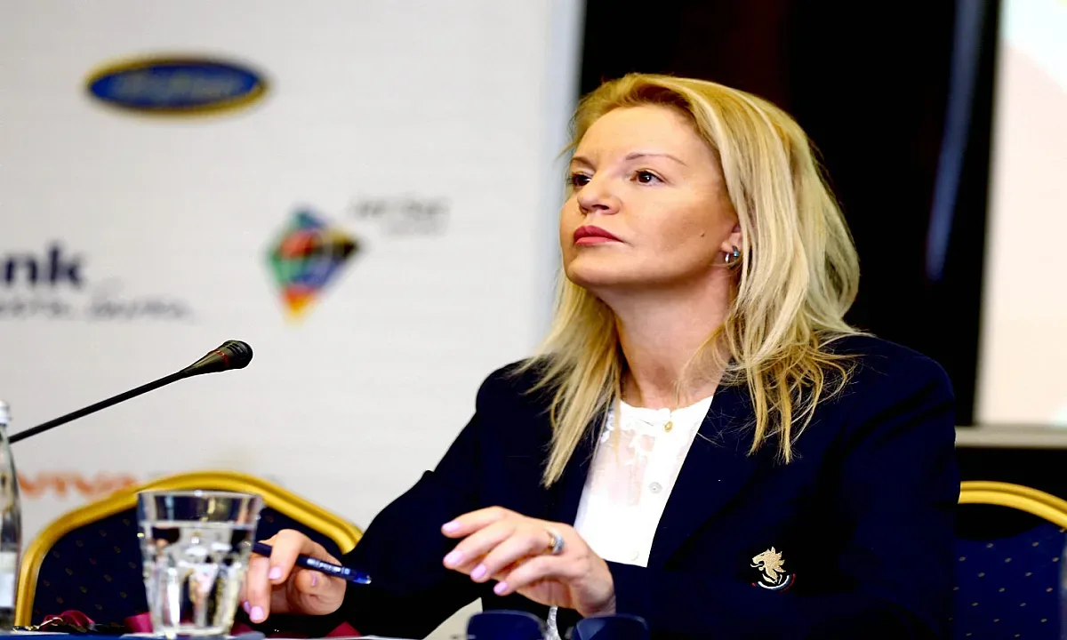 И Стефка Костадинова жертва на фалшиви новини