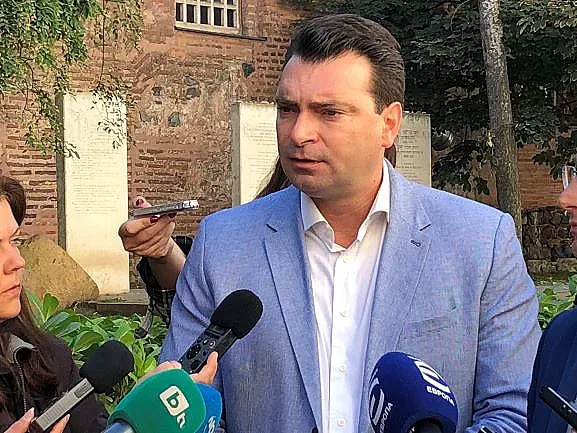 Паргов: БСП настоява отдавна за увеличение на шофьорските заплати