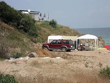 Забраната за къмпингуване в Царево остава