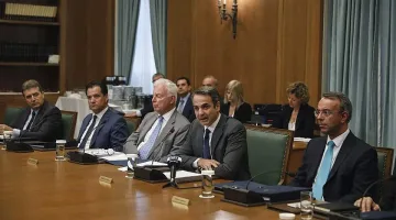 Новият гръцки кабинет предлага рязане на данъците