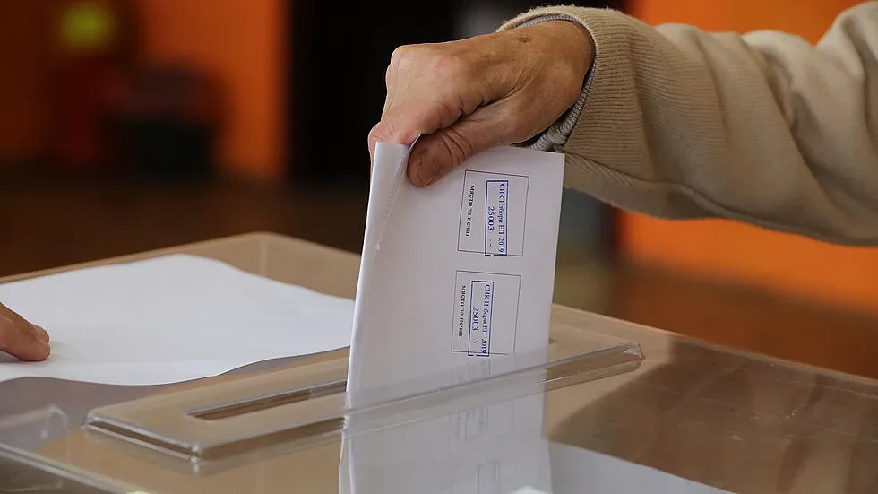 Само хартиена бюлетина на местния вот