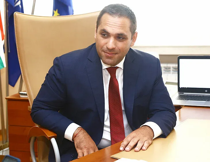Караниколов: Мълчанието за "Фолксваген" е златно