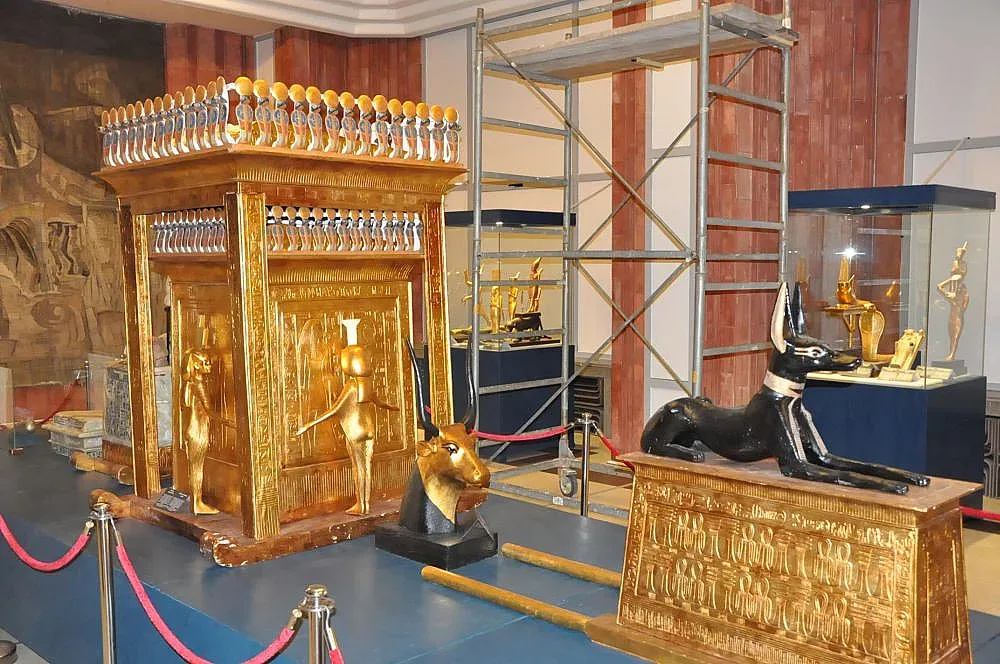 Мумията на Тутанкамон пристига с изложба в Бургас