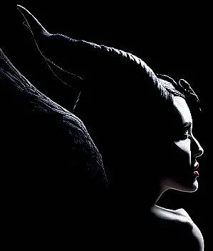 Анджелина Джоли отново е Злодеида