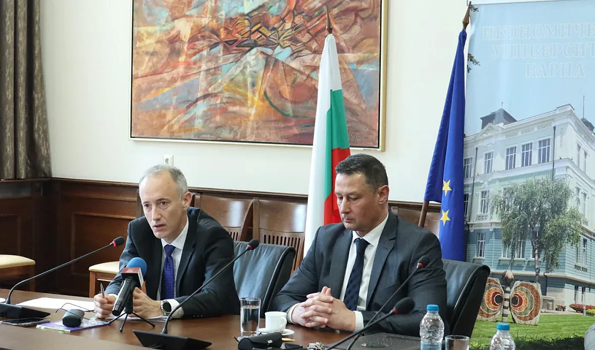 Вълчев с мощен призив към вузовете! Иска нещо ново за студентите