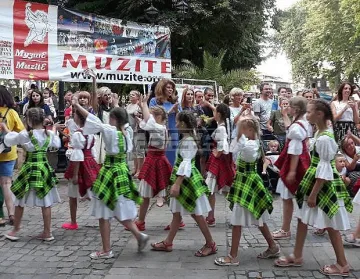 Илияна Йотова откри фестивала на изкуствата „Музите” в Созопол