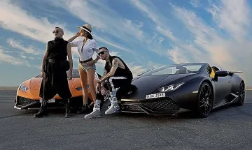 Екзотични красавици - музи на Павел и Венци Венц