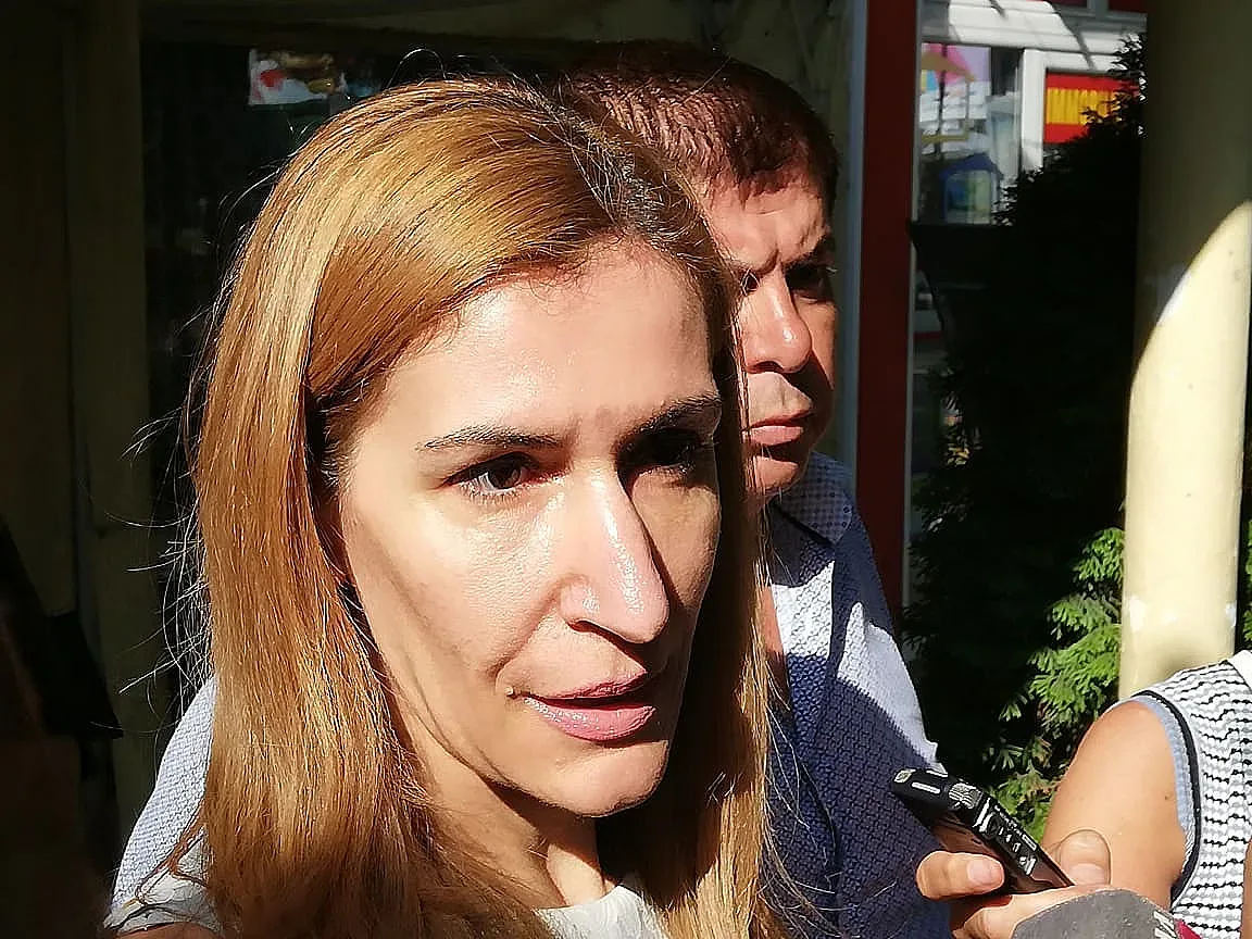 Ангелкова ще маха бариерата на Русалка преди плажа