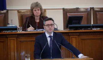 Лека чистка сред депутатите от БСП