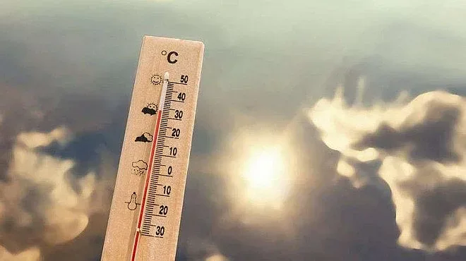 Хладен вятър, дъжд и градушки днес