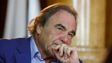 Оливър Стоун мисли да прави филм за Тръмп