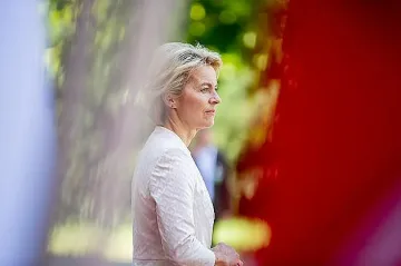 Коя е Урсула фон дер Лайен?