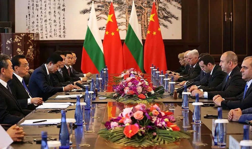 Радев кани китайска банка да отваря клон у нас