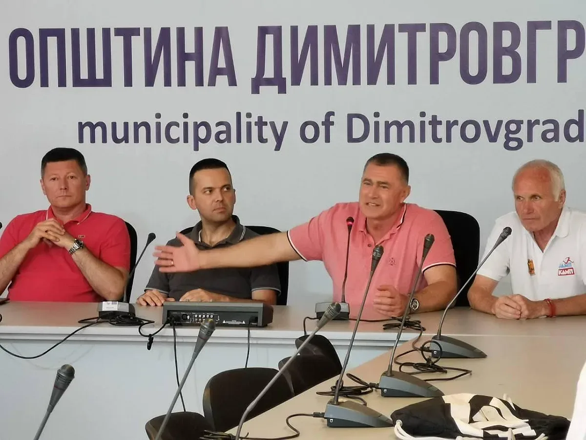 Карамаринов откри международен детски лагер в Цариброд