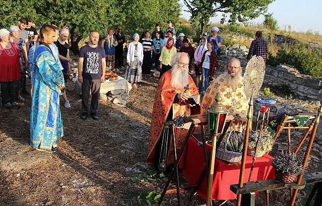 Каварна посрещна Православен Джулай