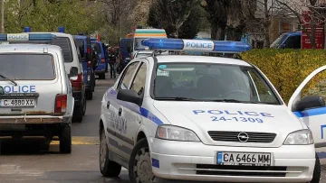 Полицаи простреляха със стоп патрон агресивен мъж