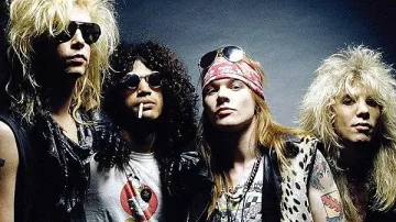 Член на Guns N' Roses опитал да се самоубие