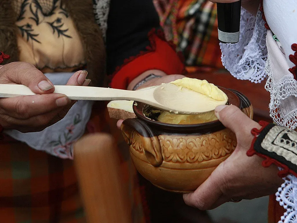 Празник на киселото мляко в Трън