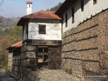 Храм "Орлица" става  на 550 години