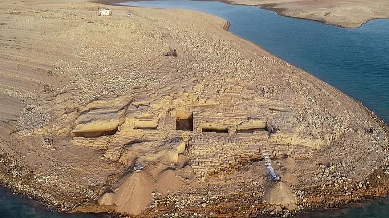 Дворец на 3400 години откриха в Ирак