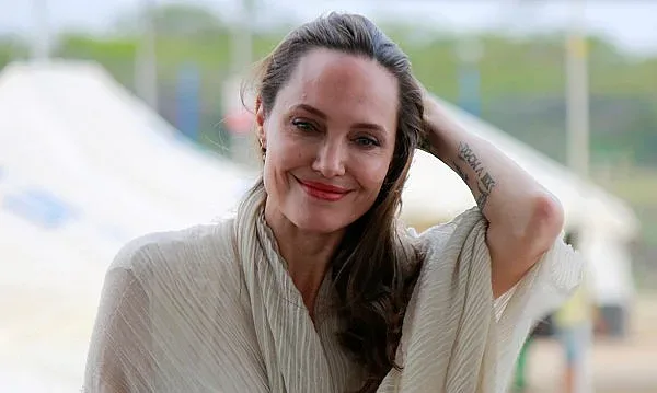 Лекари притеснени за живота на Анджелина Джоли