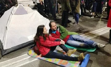 Протестиращи от "Бетономорие" отново на  Орлов мост