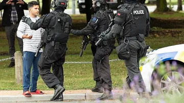 Стрелба край джамия във Франция