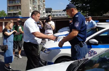 Полицаите в Кърджалийско с нови автомобили