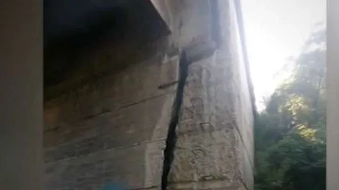 Опасен мост се пропука в София