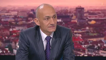 Шефът на Еврохолд отрича политически игри за ЧЕЗ