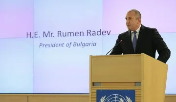 Радев наложи вето на текстовете за къмпингуване