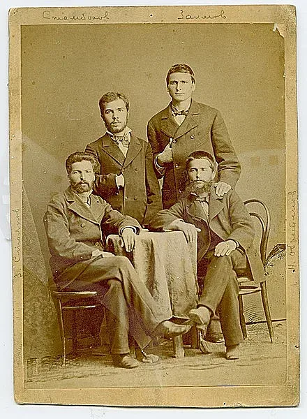 Тайните на Априлското въстание! За да излъже турците, Заимов се прави на жена