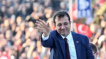 Имамоглу спечели Истанбул, Ердоган го поздрави