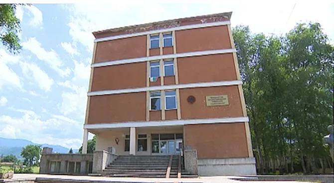 Проверяват с полиция за отсъствия в училище