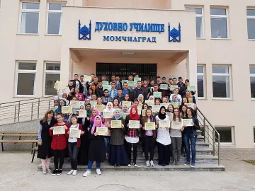 Момчилград в траур, оплаква удавените ученички