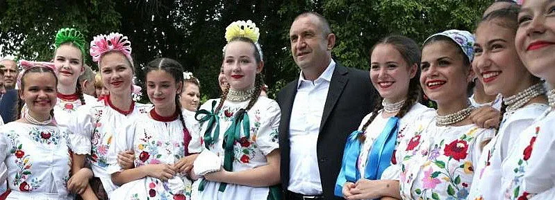 Радев жъне овации в бастиона на Цветанов