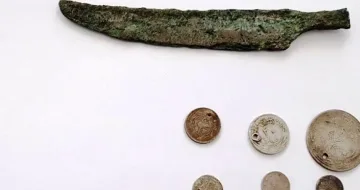 Древно острие и старинни монети откриха край Пазарджик