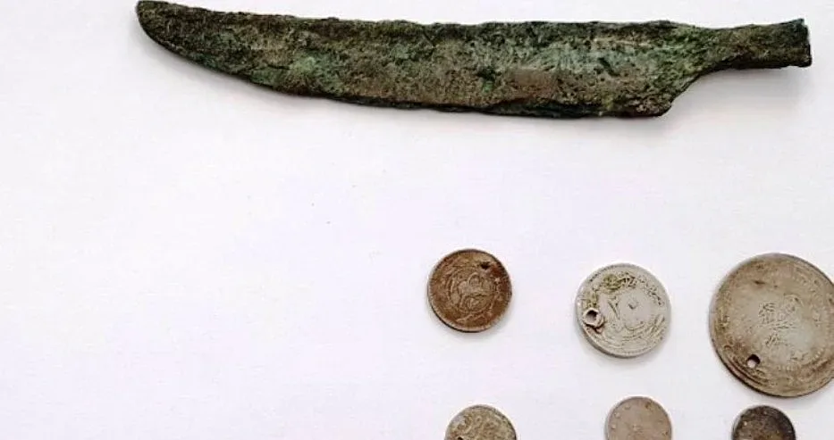 Древно острие и старинни монети откриха край Пазарджик