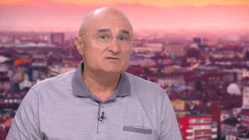 Близост във въздуха убила канадския парашутист?